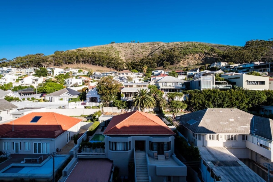 To Let 3 Bedroom Property for Rent in Sea Point Western Cape